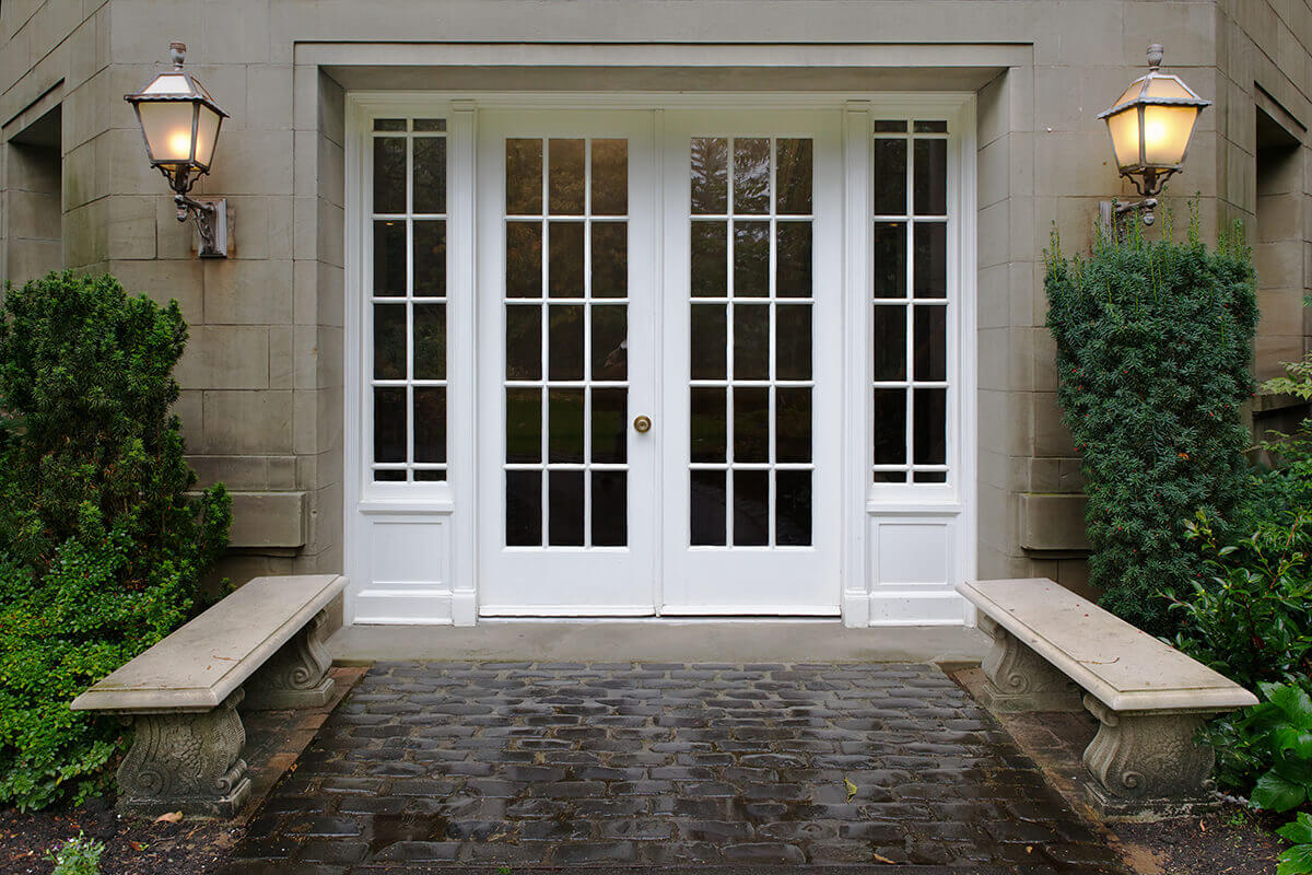 A Double Garden Door with Sidelites in the Colour White.